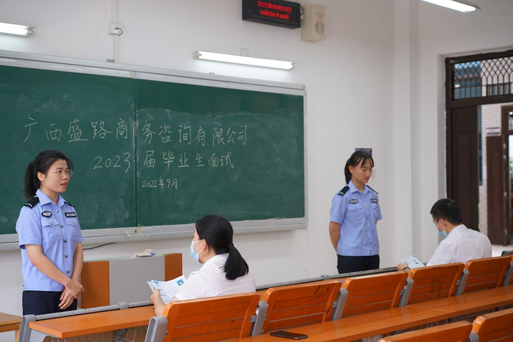 0e3a1779a63f41438585ab8c4fa4c26f.png