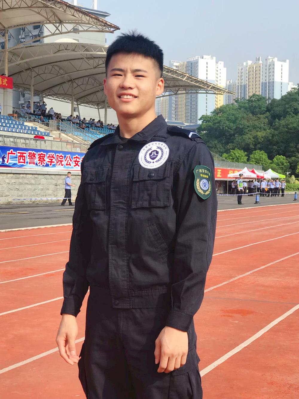 广西警察学院公安专业学生首届警务实战技能大比武——警察400米专项