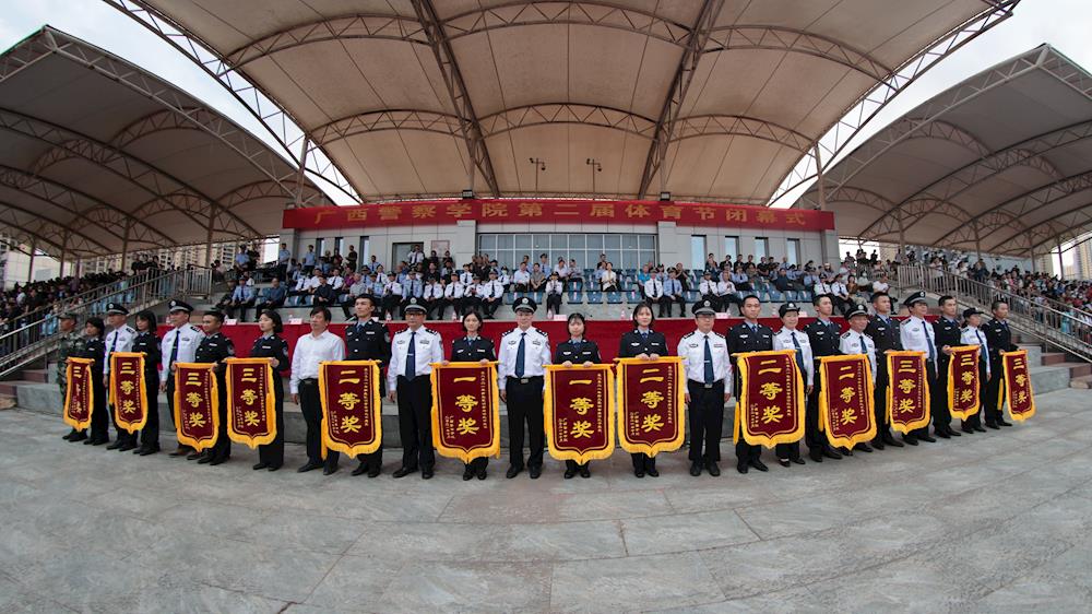 c61576d9eea64e83998df592c5f1ddac.jpg