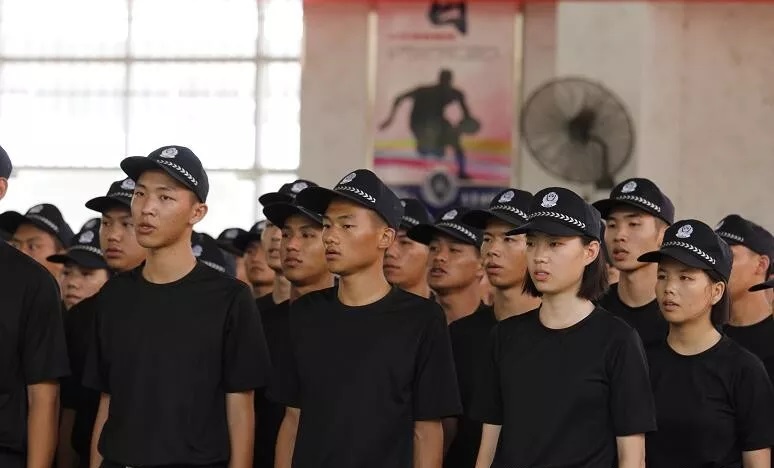 记广西警察学院仙葫校区18新生开学典礼