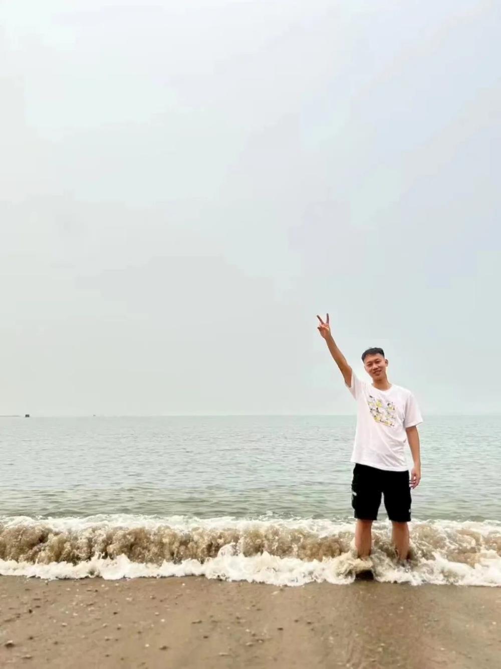7f45a87d835c4b868ee8e37161bfffcb.jpg