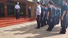 警察体育教研部组织教职工和学生整理清点警用器材