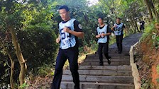 广西警察学院公安专业学生首届警务实战技能大比武——武装越野比赛展青春风采