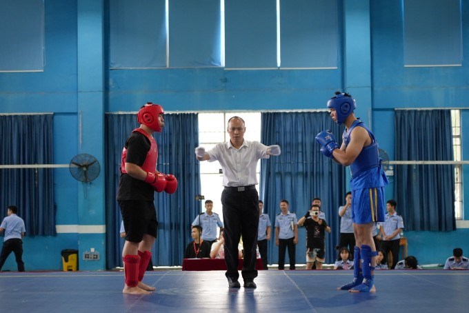 我校成功举办第五届体育节学生武术散打比赛