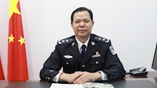 陈恃中