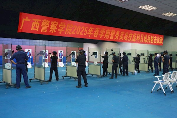 学校2025年春季学期民警教师警务实战技能科目练兵圆满落幕
