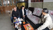 马克思主义学院看望离退休老教师