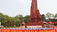 我校开展“缅怀红色先辈，传承红色精神”主题祭扫活动