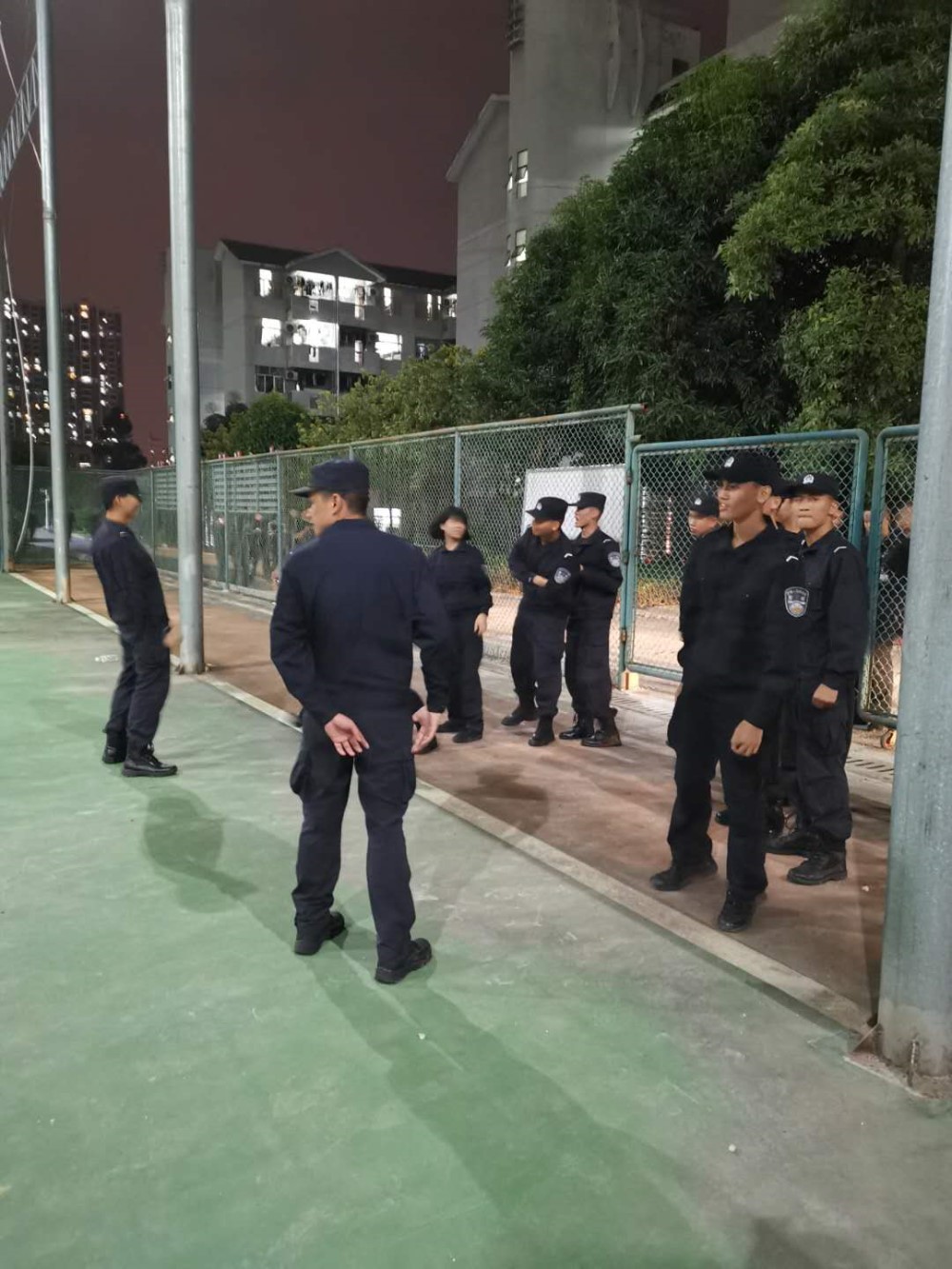 学工处心理中心组织我校学生参加心理团建活动