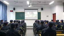 【迎评促建】刑事科学技术学院学生讲师团与2022级新生开展入学交流分享活动