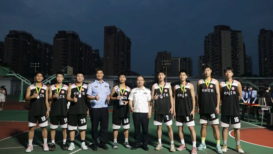 我院学子在校第六届体育节学生篮球比赛中取得佳绩
