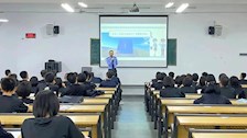 朋辈课堂｜ 我院开展新生朋辈课活动