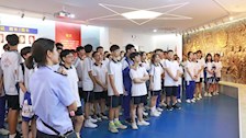 广西外国语学院附属实验学校组织学生到我校仙葫校区进行参观