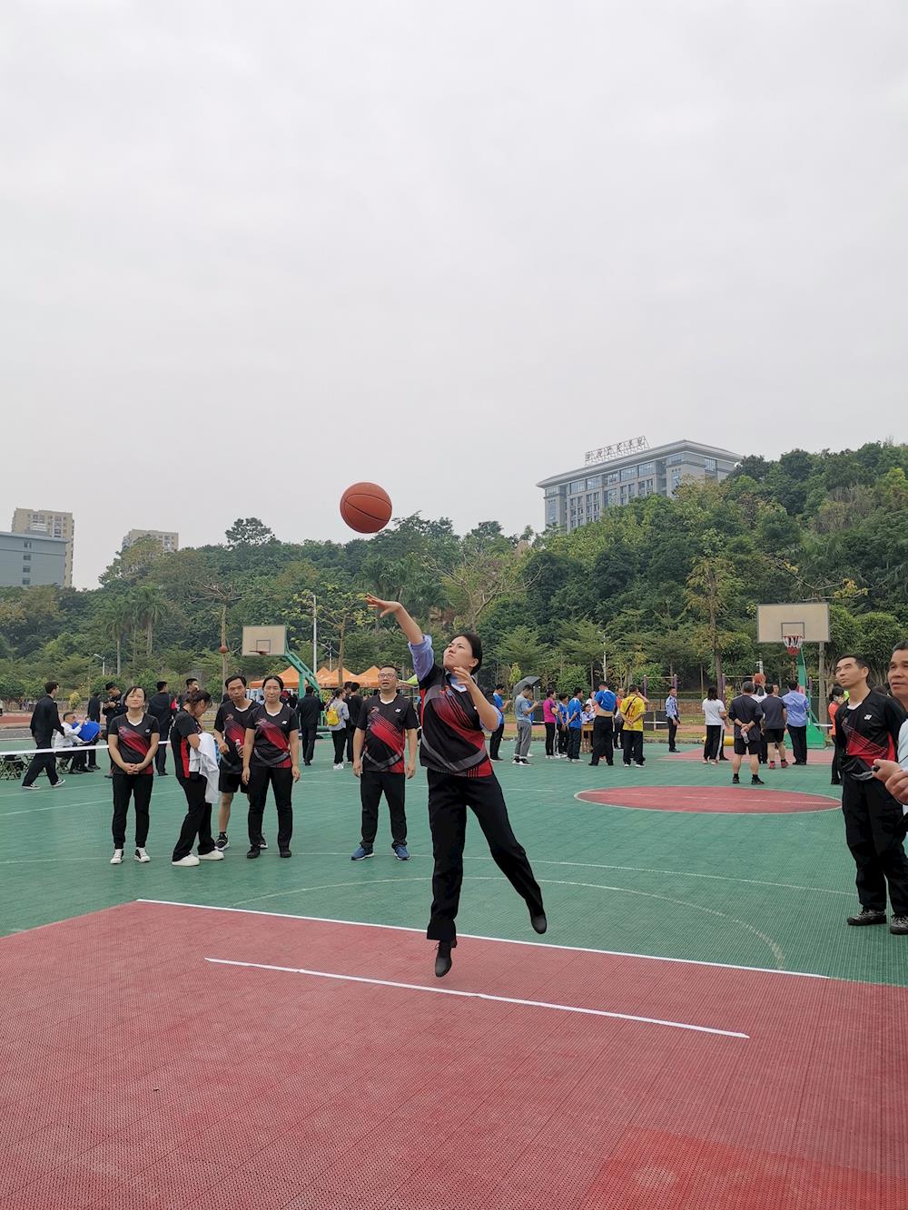 6a7b90cc428f40a596b7b7e7d7dce15b.jpg