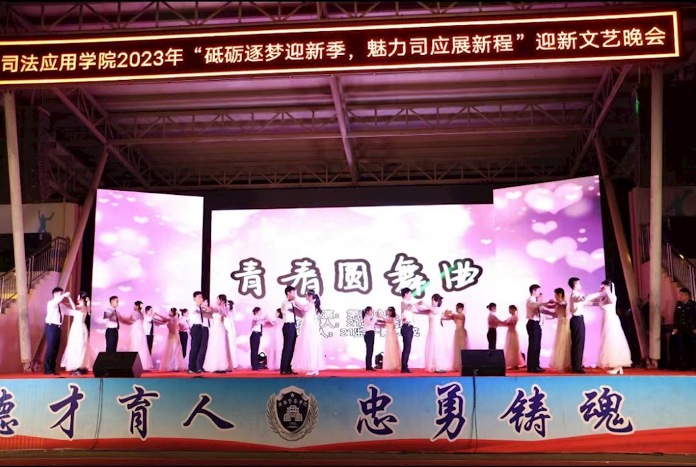 bc7cbd7df1094a7a8284e0fe5a3ccb11.png