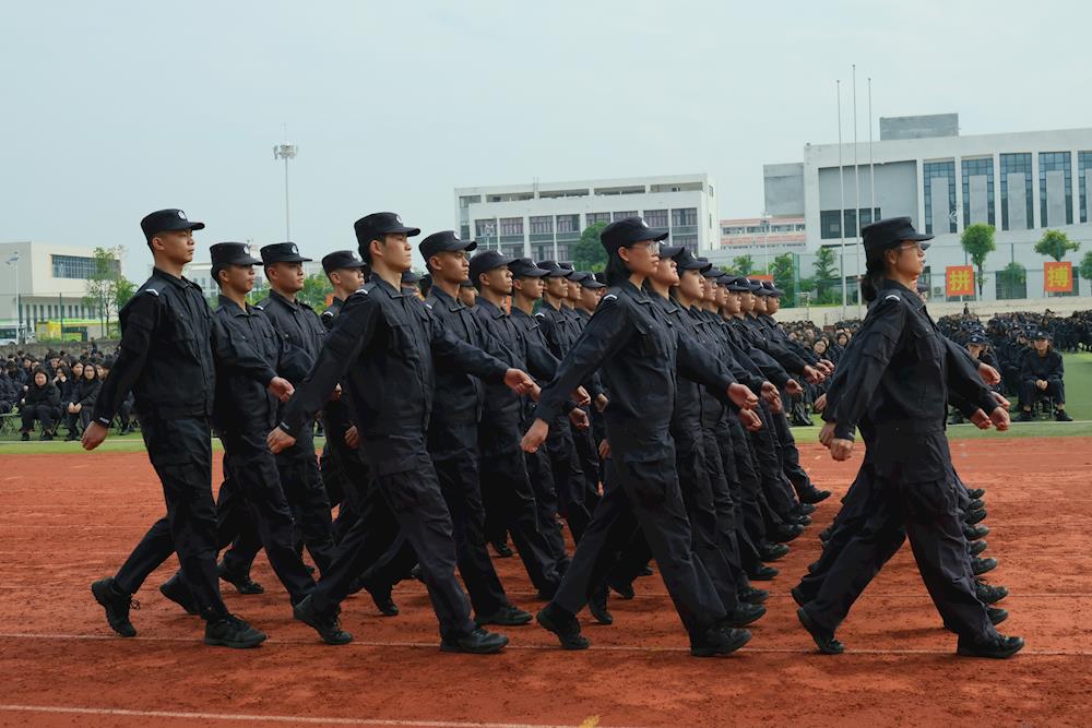 d6bef22211814f30a80a9905c356af7e.jpg
