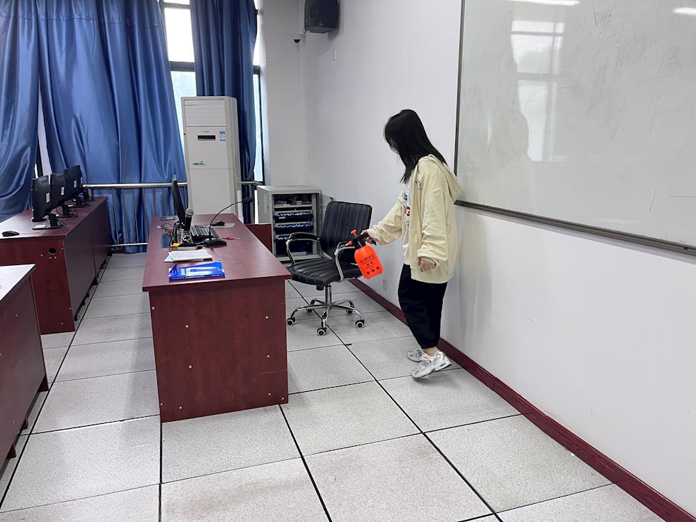 c12b345cb9564734b420bc020755cedf.jpg