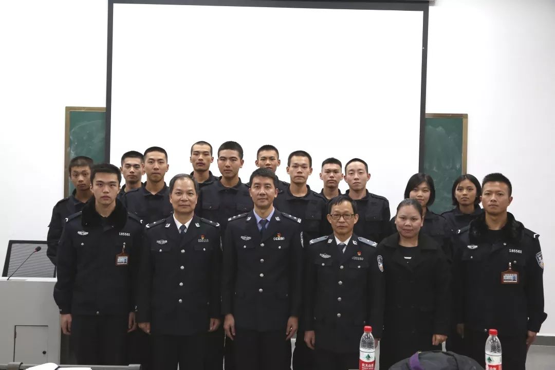 浙江诸暨市公安局副局长兼枫桥派出所所长杨叶峰到我校开展讲座