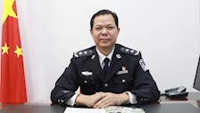 陈恃中