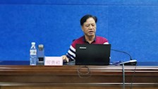 何贵初教授到我校为公安专业新生授课